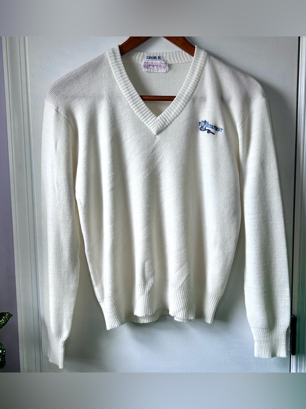 Vintage Izod Golf Sweater V-Neck Cream ‘The Waterfront’  Boys Size 20